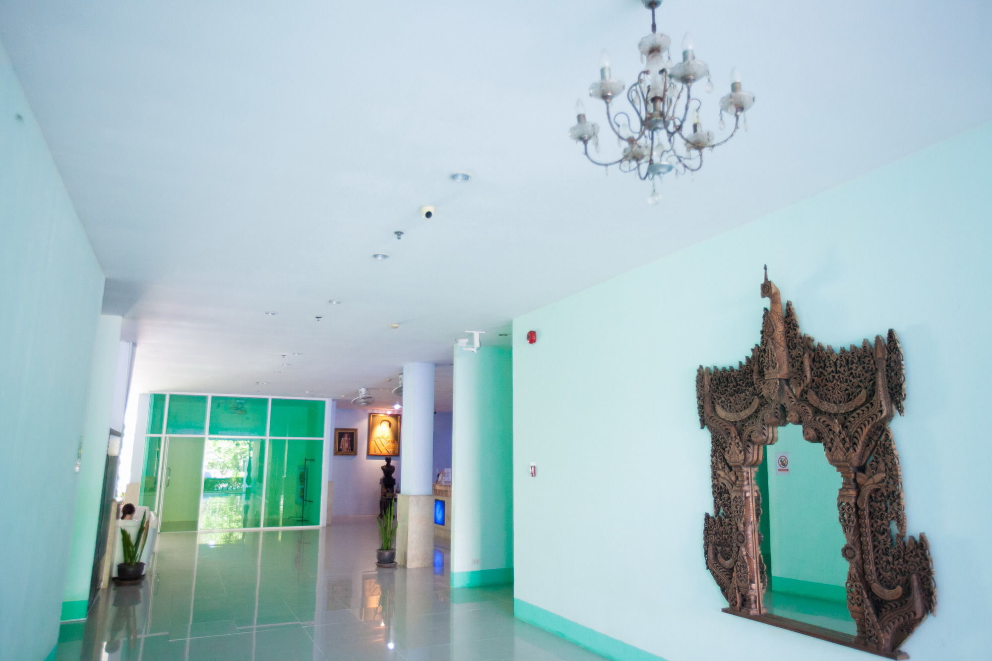 Chalong Beach Hotel Phuket Rawai Exterior foto